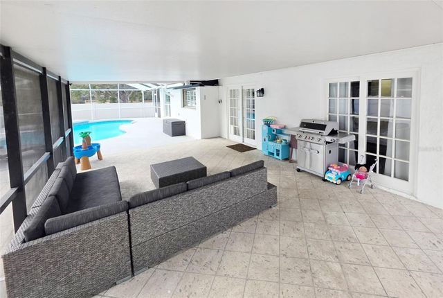 6408 BROOK HOLLOW COURT, Tampa, FL 33634