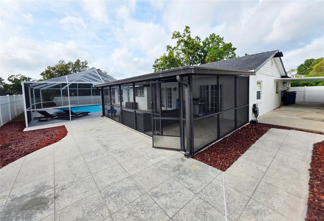 6408 BROOK HOLLOW COURT, Tampa, FL 33634