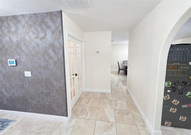 6408 BROOK HOLLOW COURT, Tampa, FL 33634