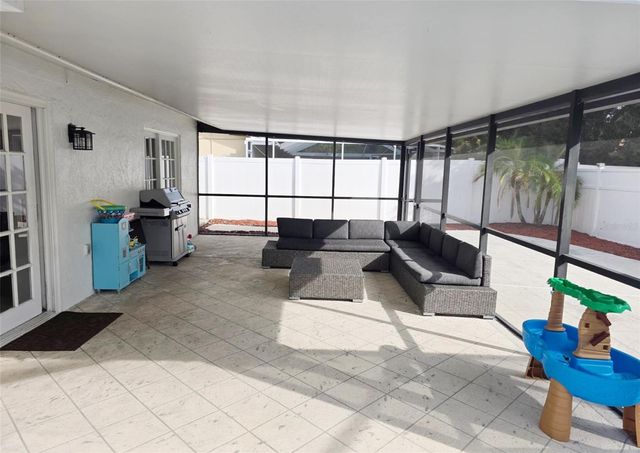 6408 BROOK HOLLOW COURT, Tampa, FL 33634