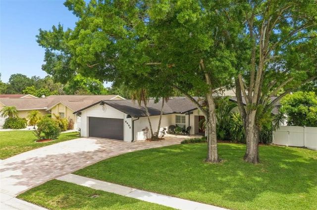 6408 BROOK HOLLOW COURT, Tampa, FL 33634