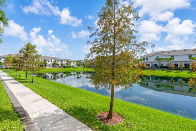 856 NW 3rd Way, Pompano Beach, FL 33060