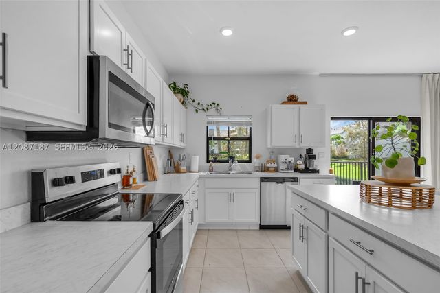 856 NW 3rd Way, Pompano Beach, FL 33060