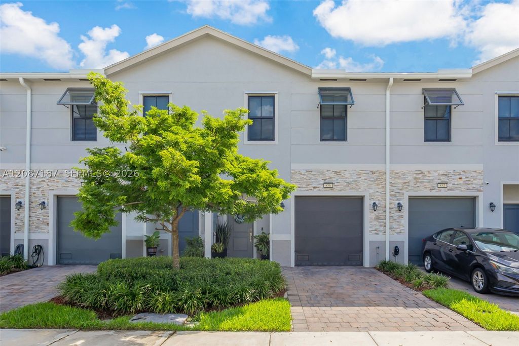 856 NW 3rd Way, Pompano Beach, FL 33060