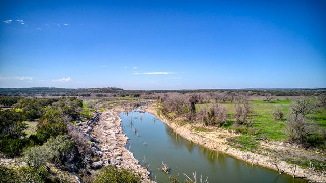 365 RIVER CLIFF PL, Spring Branch, TX 78070