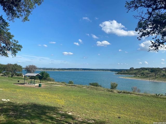 365 RIVER CLIFF PL, Spring Branch, TX 78070