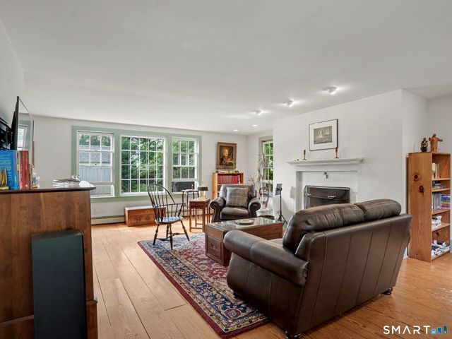 68 Old Stamford Road, New Canaan, CT 06840