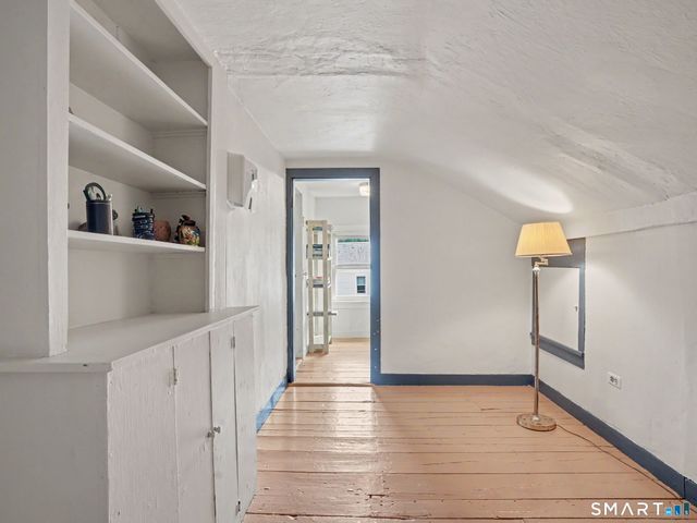 68 Old Stamford Road, New Canaan, CT 06840