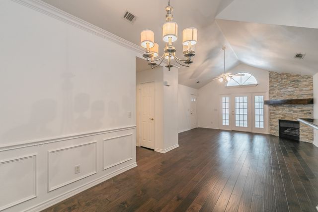 803 Cara Lane, Arlington, TX 76012