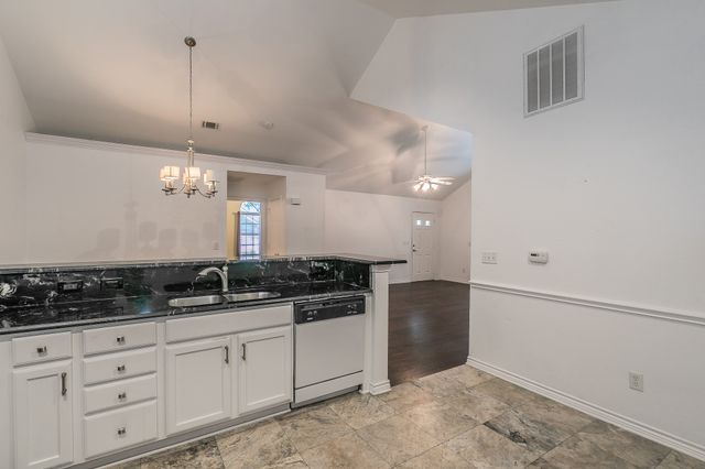 803 Cara Lane, Arlington, TX 76012