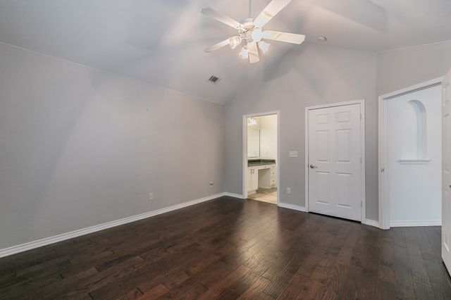 803 Cara Lane, Arlington, TX 76012