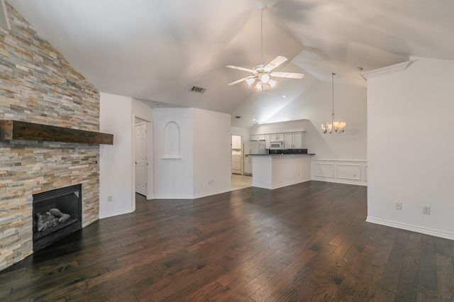 803 Cara Lane, Arlington, TX 76012