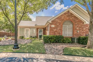 803 Cara Lane, Arlington, TX 76012