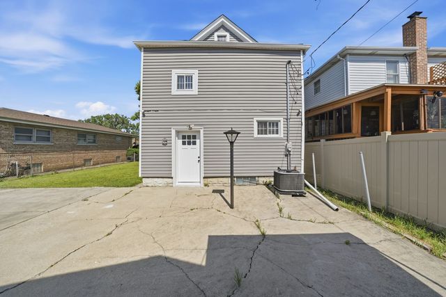 446 Rice Avenue, Bellwood, IL 60104