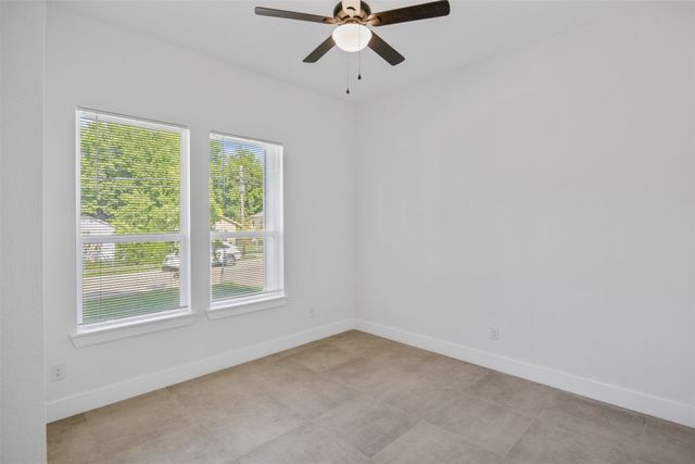510 Woodrow Avenue, Fort Worth, TX 76105