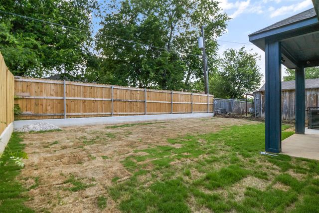 510 Woodrow Avenue, Fort Worth, TX 76105
