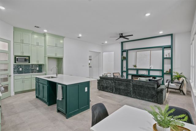 510 Woodrow Avenue, Fort Worth, TX 76105
