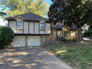 11608 W 101st Street, Overland Park, KS 66214