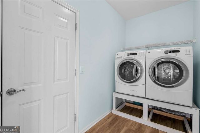 1100 Olde Roswell Grove, Roswell, GA 30075