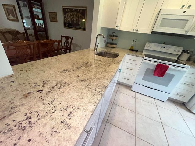878 Worcester Lane, Lake Worth, FL 33467