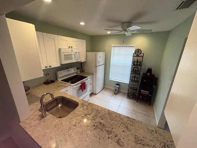 878 Worcester Lane, Lake Worth, FL 33467