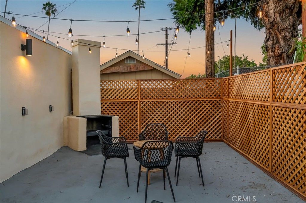 Image 12 of property listing at 3641 Somerset, Los Angeles, CA 90016