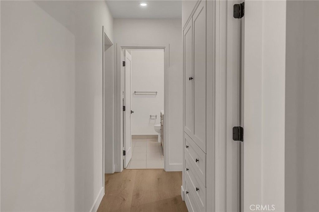 Image 28 of property listing at 3641 Somerset, Los Angeles, CA 90016