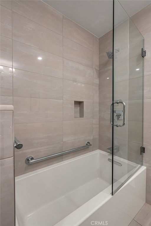 Image 33 of property listing at 3641 Somerset, Los Angeles, CA 90016