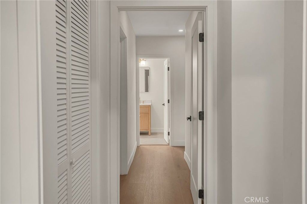 Image 35 of property listing at 3641 Somerset, Los Angeles, CA 90016