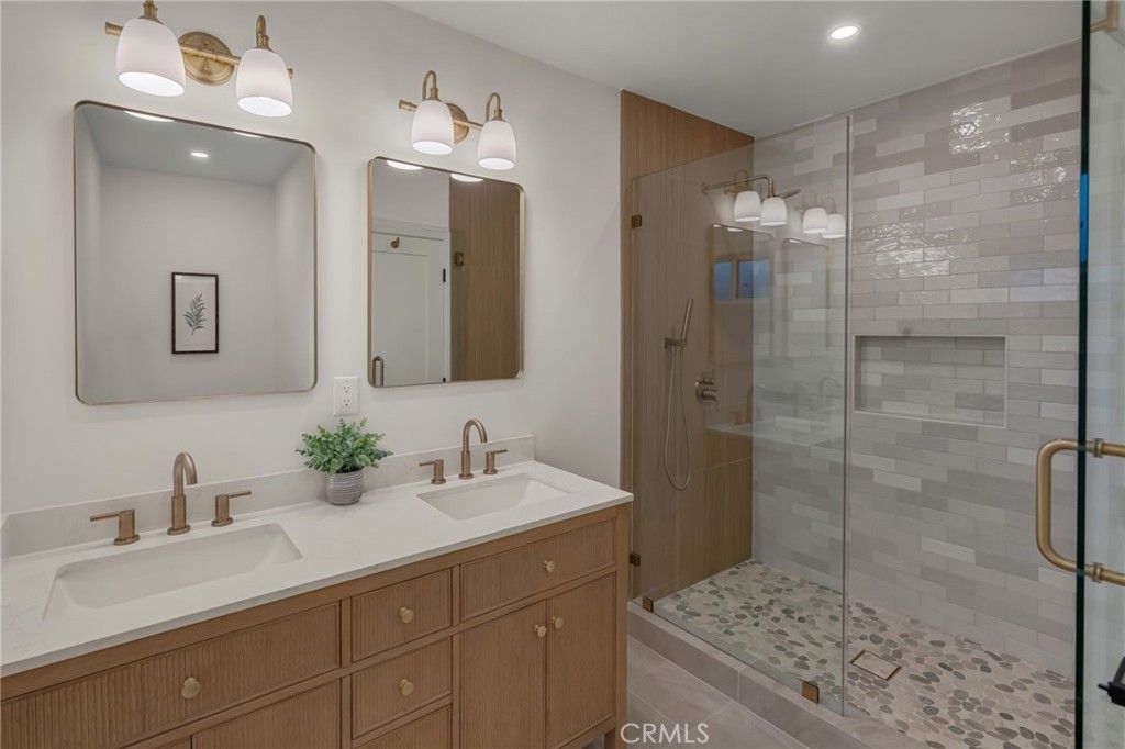 Image 40 of property listing at 3641 Somerset, Los Angeles, CA 90016