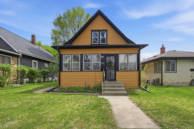 942 Central Avenue W, Saint Paul, MN 55104
