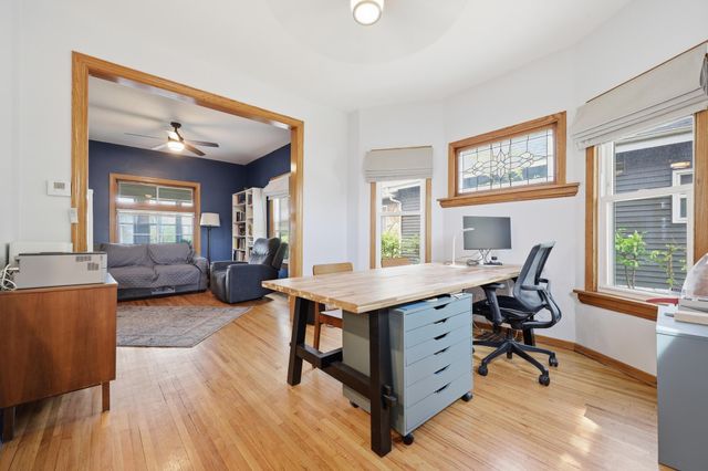 942 Central Avenue W, Saint Paul, MN 55104