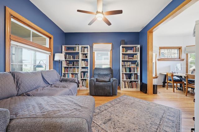 942 Central Avenue W, Saint Paul, MN 55104