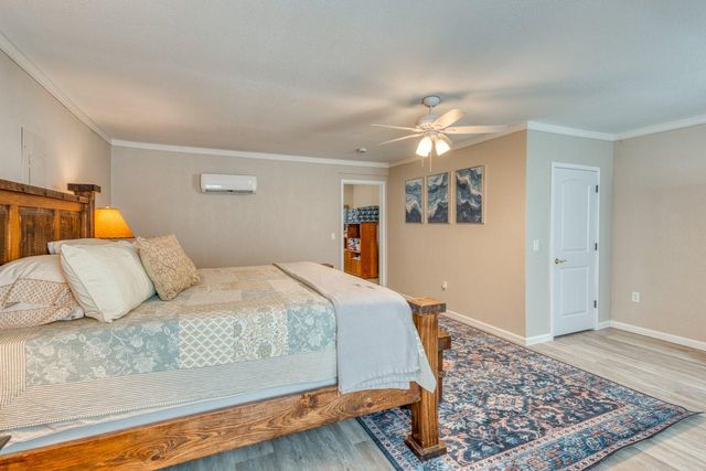 1408 Highland Dr DR, Highland Haven, TX 78654