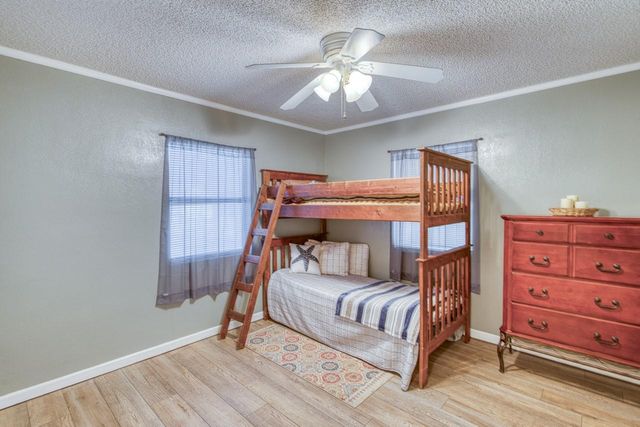 1408 Highland Dr DR, Highland Haven, TX 78654