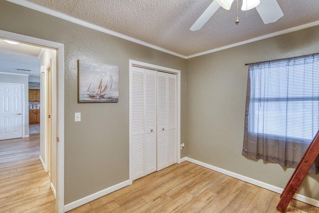 1408 Highland Dr DR, Highland Haven, TX 78654