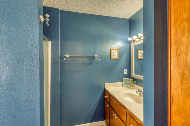 1408 Highland Dr DR, Highland Haven, TX 78654