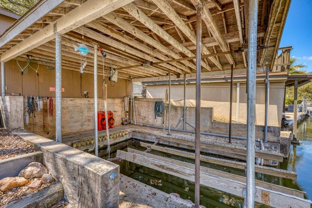1408 Highland Dr DR, Highland Haven, TX 78654