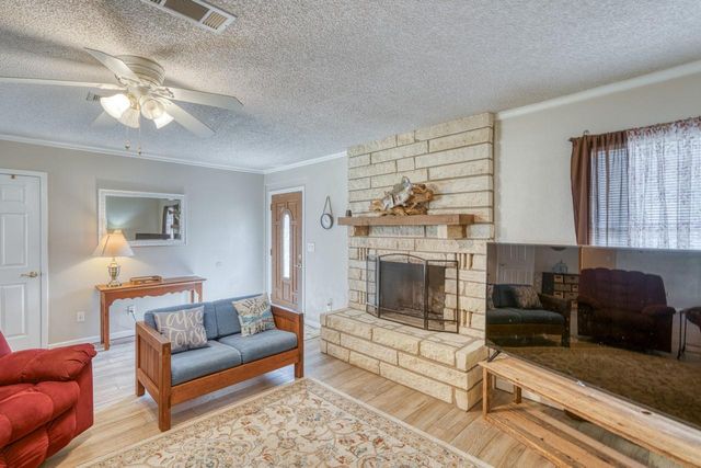 1408 Highland Dr DR, Highland Haven, TX 78654