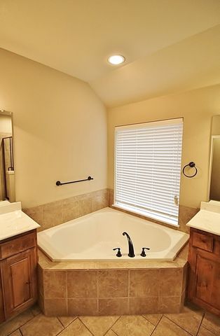 122 Sierra Drive, Waxahachie, TX 75167