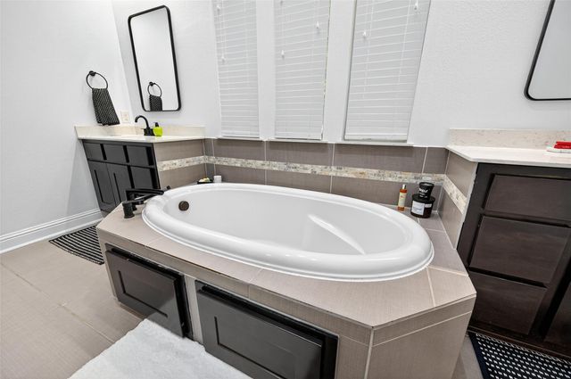 46 Sundown Ridge Place, Tomball, TX 77375