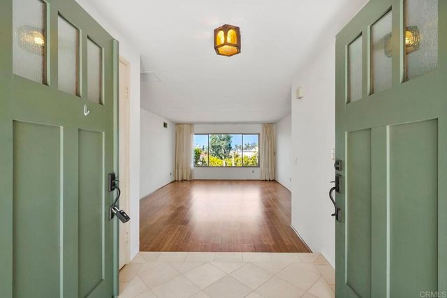 330 Vista Del Escuela, El Cajon, CA 92019