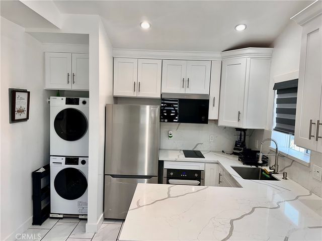 7013 Bellaire, North Hollywood, CA 91605