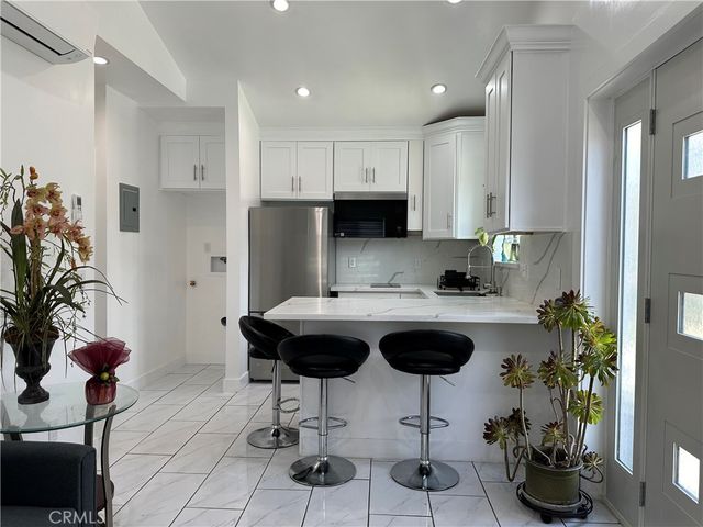 7013 Bellaire, North Hollywood, CA 91605