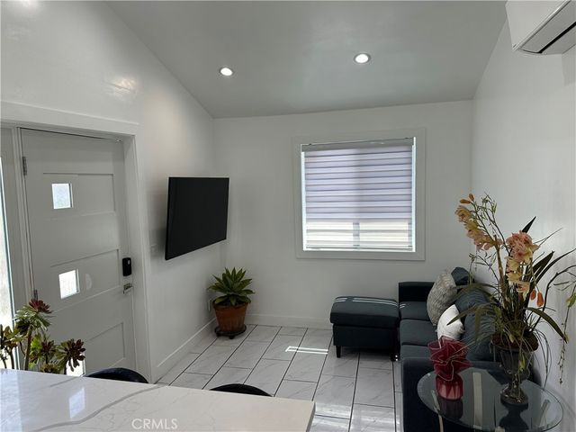 7013 Bellaire, North Hollywood, CA 91605
