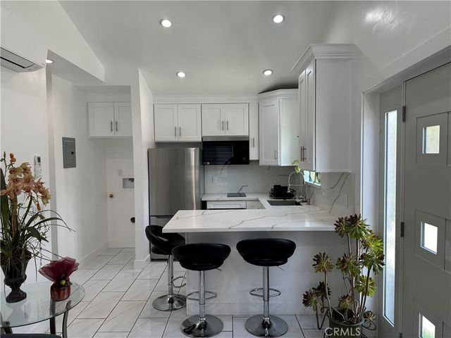 7013 Bellaire, North Hollywood, CA 91605