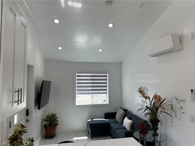 7013 Bellaire, North Hollywood, CA 91605