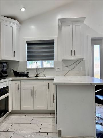 7013 Bellaire, North Hollywood, CA 91605