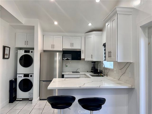 7013 Bellaire, North Hollywood, CA 91605