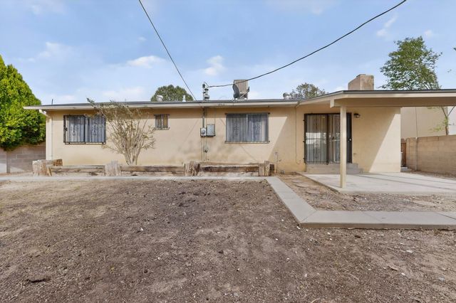 3825 Altez Street NE, Albuquerque, NM 87111